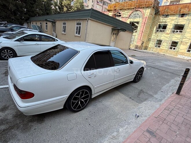 Mercedes E 320 2000, 253,000 km - 3.2 l - Bakı