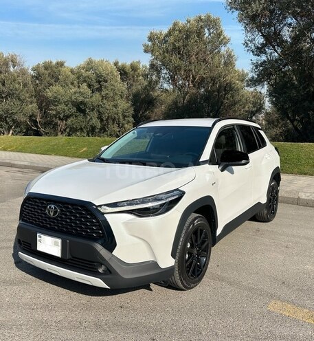 Toyota Corolla Cross 2024, 10,500 km - 2.0 л - Bakı