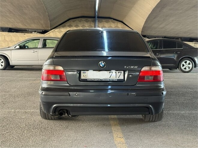 BMW 530 2001, 239,000 km - 3.0 l - Bakı