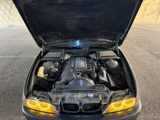 BMW 530 2001, 239,000 km - 3.0 l - Bakı