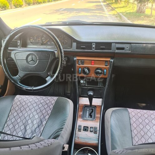 Mercedes E 250 1991, 580,000 km - 2.5 l - İmişli