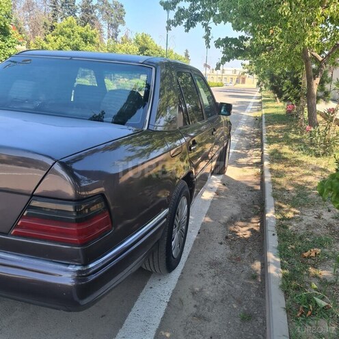 Mercedes E 250 1991, 580,000 km - 2.5 l - İmişli