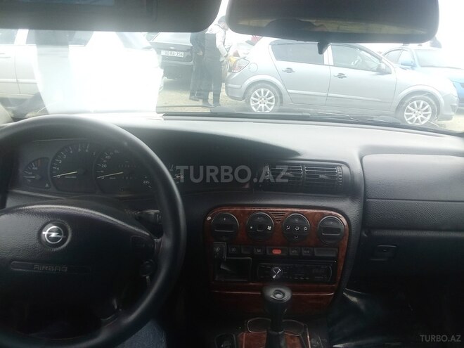 Opel Omega 1996, 350,000 km - 2.0 l - Sumqayıt