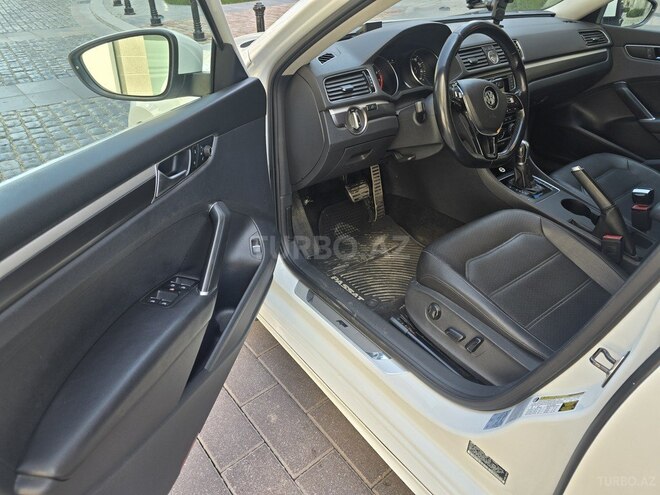 Volkswagen Passat 2016, 221,000 km - 1.8 l - Bakı
