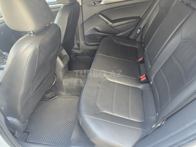 Volkswagen Passat 2016, 221,000 km - 1.8 l - Bakı