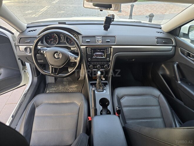 Volkswagen Passat 2016, 221,000 km - 1.8 l - Bakı