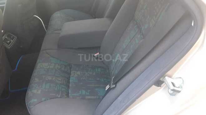 Mercedes E 240 1999, 218,471 km - 2.4 l - Bakı