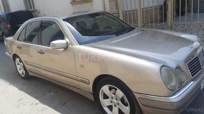 Mercedes E 240 1999, 218,471 km - 2.4 l - Bakı