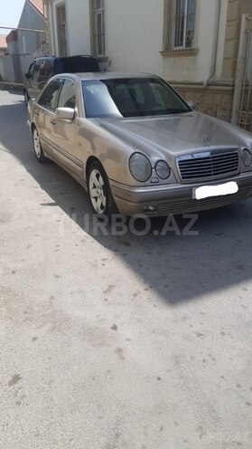 Mercedes E 240 1999, 218,471 km - 2.4 l - Bakı