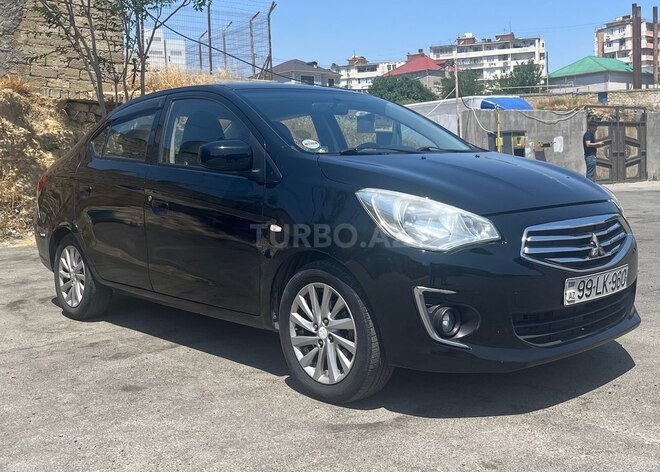 Mitsubishi Attrage 2014, 172,000 km - 1.2 л - Bakı