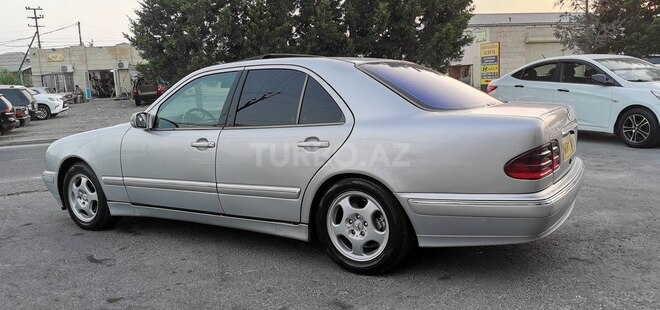 Mercedes E 220 d 2001, 287,000 km - 2.2 l - Bakı