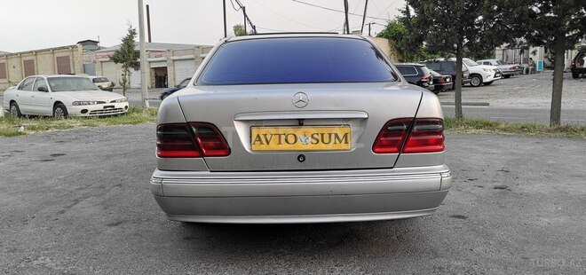 Mercedes E 220 d 2001, 287,000 km - 2.2 l - Bakı
