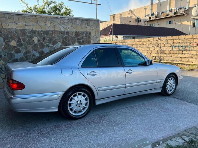 Mercedes E 240 2001, 325,000 km - 2.4 l - Sumqayıt