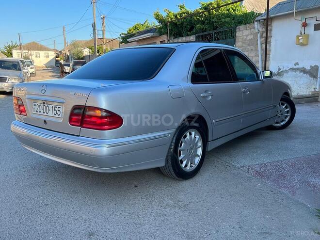 Mercedes E 240 2001, 325,000 km - 2.4 l - Sumqayıt