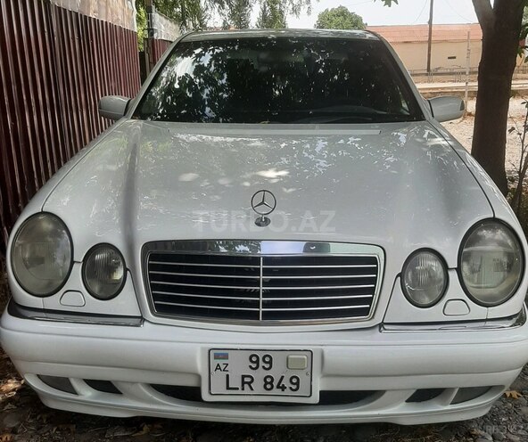 Mercedes E 240 1999, 341,611 km - 2.4 л - Bakı