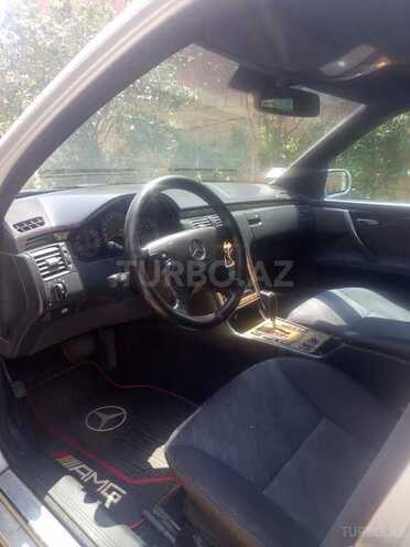 Mercedes E 240 1999, 290,055 km - 2.4 l - Bakı
