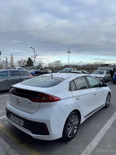 Hyundai IONIQ-3