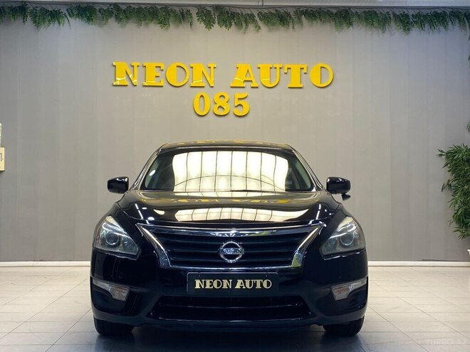 Nissan Altima-2