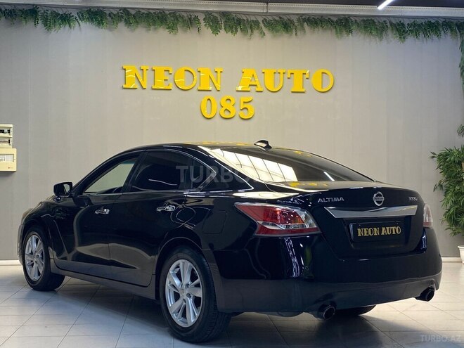 Nissan Altima-5