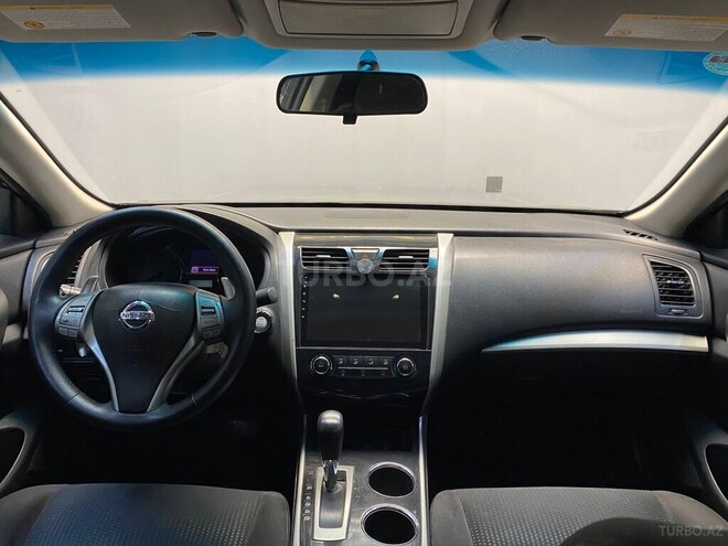Nissan Altima-7