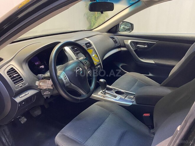 Nissan Altima-9