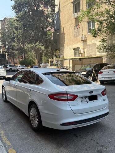 Ford Fusion (North America) 2015, 273,588 km - 2.0 л - Bakı