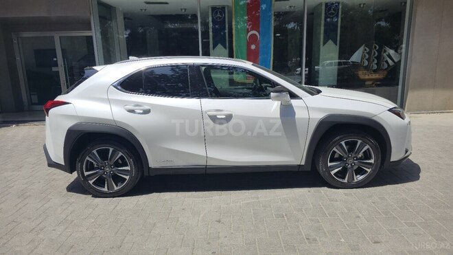Lexus UX 250h 2021, 63,000 km - 2.0 l - Bakı
