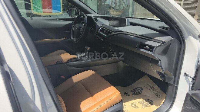 Lexus UX 250h 2021, 63,000 km - 2.0 l - Bakı