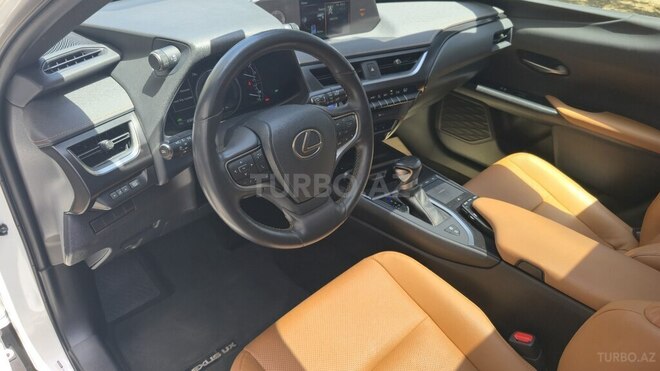 Lexus UX 250h 2021, 63,000 km - 2.0 l - Bakı