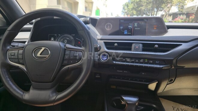 Lexus UX 250h 2021, 63,000 km - 2.0 l - Bakı