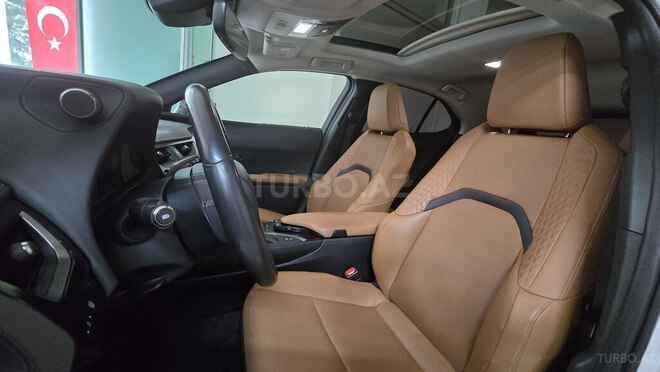 Lexus UX 250h 2021, 63,000 km - 2.0 l - Bakı