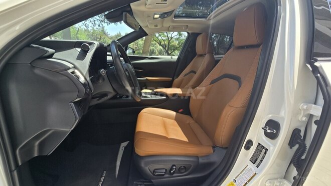 Lexus UX 250h 2021, 63,000 km - 2.0 l - Bakı