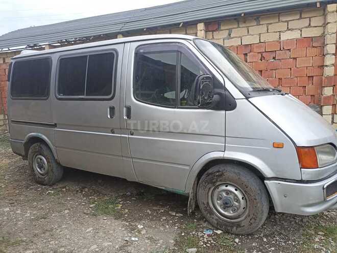 Ford Transit 2000, 443,000 km - 2.5 л - Qax