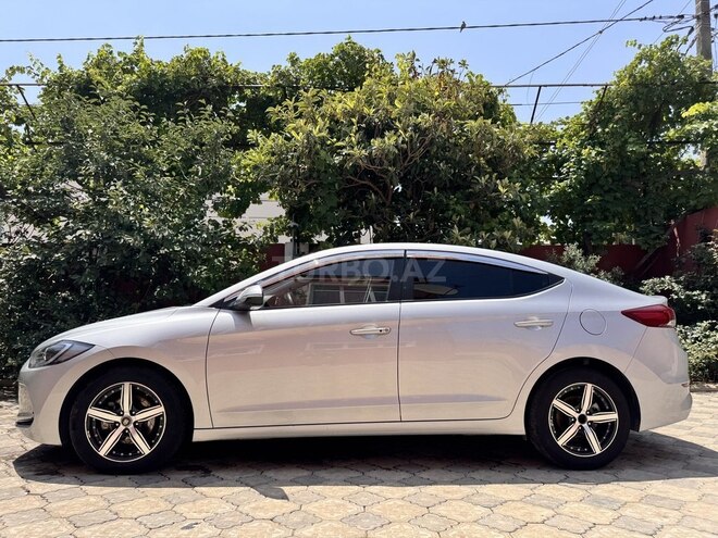 Hyundai Avante 2016, 204,000 km - 1.6 л - Bakı