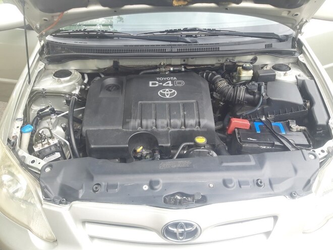 Toyota Corolla 2004, 543,688 km - 2.0 l - Balakən