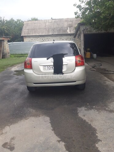 Toyota Corolla 2004, 543,688 km - 2.0 l - Balakən
