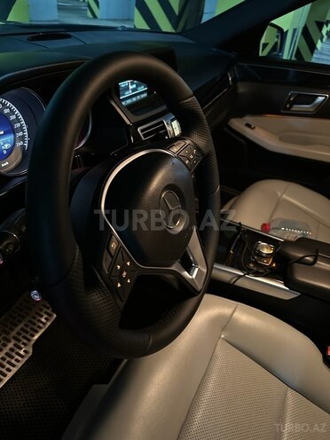 Mercedes E 220 d 4MATIC 2014, 280,000 km - 2.2 л - Bakı