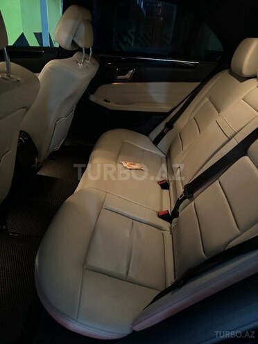 Mercedes E 220 d 4MATIC 2014, 280,000 km - 2.2 л - Bakı