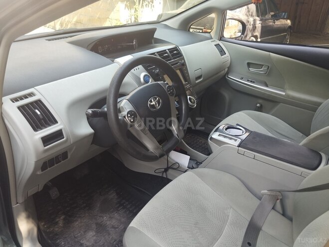 Toyota Prius V 2012, 276,000 km - 1.8 l - Bakı