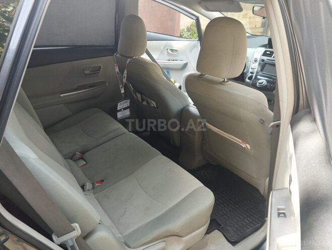 Toyota Prius V 2012, 276,000 km - 1.8 l - Bakı