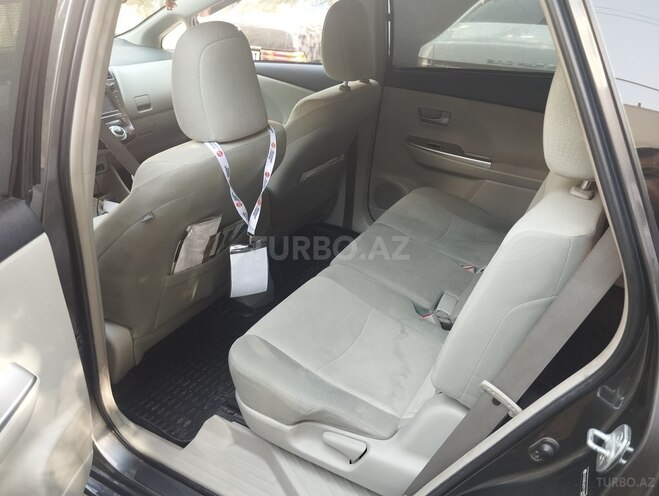 Toyota Prius V 2012, 276,000 km - 1.8 l - Bakı