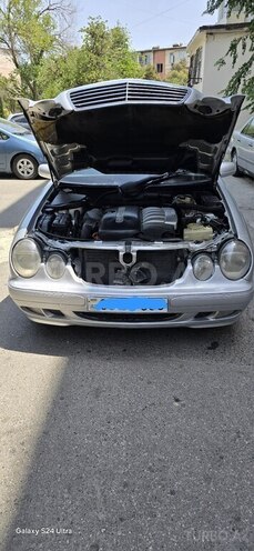 Mercedes E 270 2001, 380,000 km - 2.7 l - Bakı