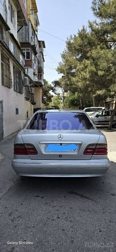 Mercedes E 270 2001, 380,000 km - 2.7 l - Bakı