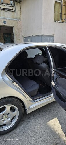 Mercedes E 270 2001, 380,000 km - 2.7 l - Bakı
