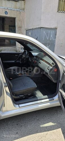 Mercedes E 270 2001, 380,000 km - 2.7 l - Bakı