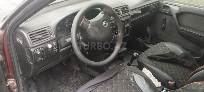 Opel Vectra 1992, 234,567 km - 1.6 l - Oğuz