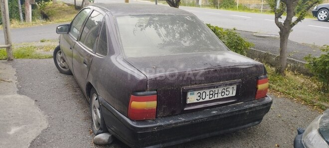 Opel Vectra 1992, 234,567 km - 1.6 l - Oğuz