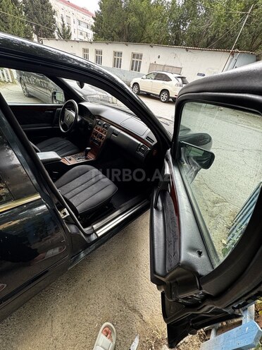 Mercedes E 220 d 1998, 349,000 km - 2.2 л - Sumqayıt