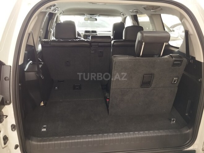 Toyota Land Cruiser Prado-11