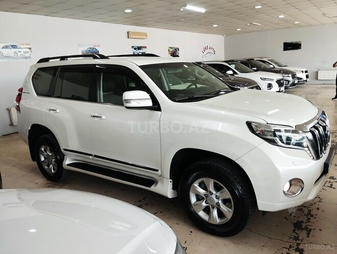 Toyota Land Cruiser Prado-3